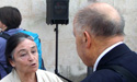 Mme Marie Foucard en discussion avec M. Yves Vallette
